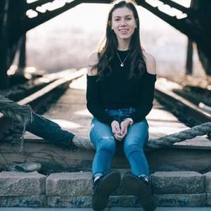 Meet your Posher, Abby